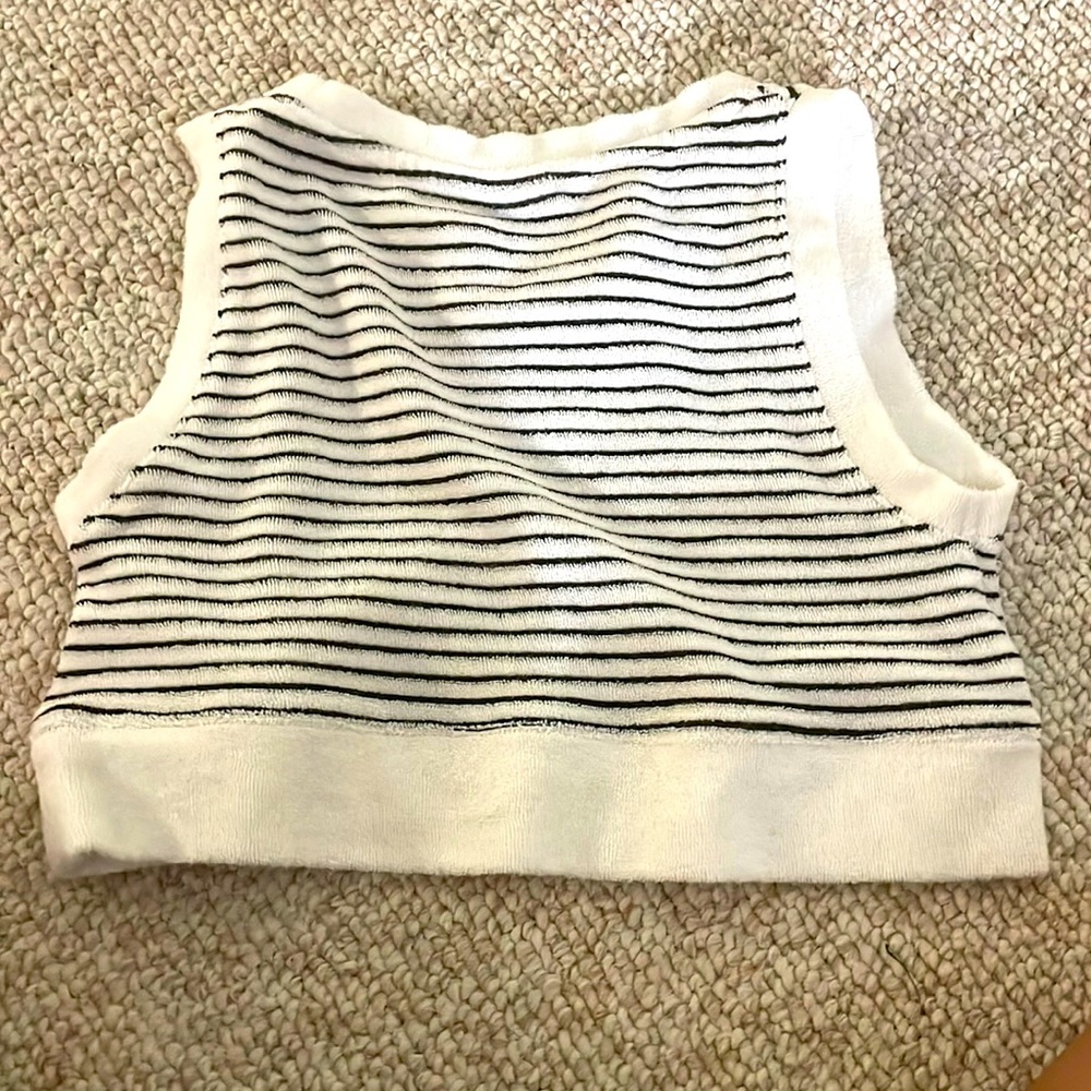 Cropped shirt with design